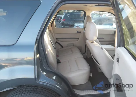 2008 Ford Escape Hybrid z USA, uszkodzony, nr VIN 1FMCU49H68KA77890